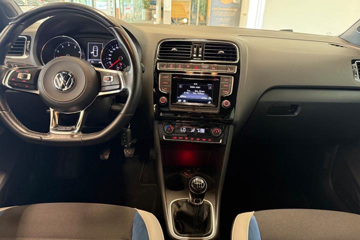 Sort VW Polo fra 2017