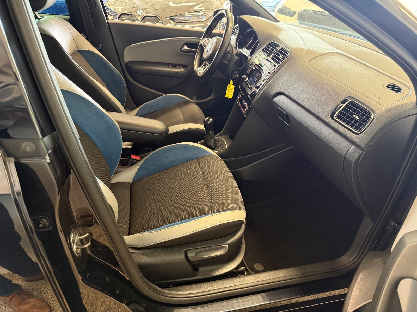 Sort VW Polo fra 2017