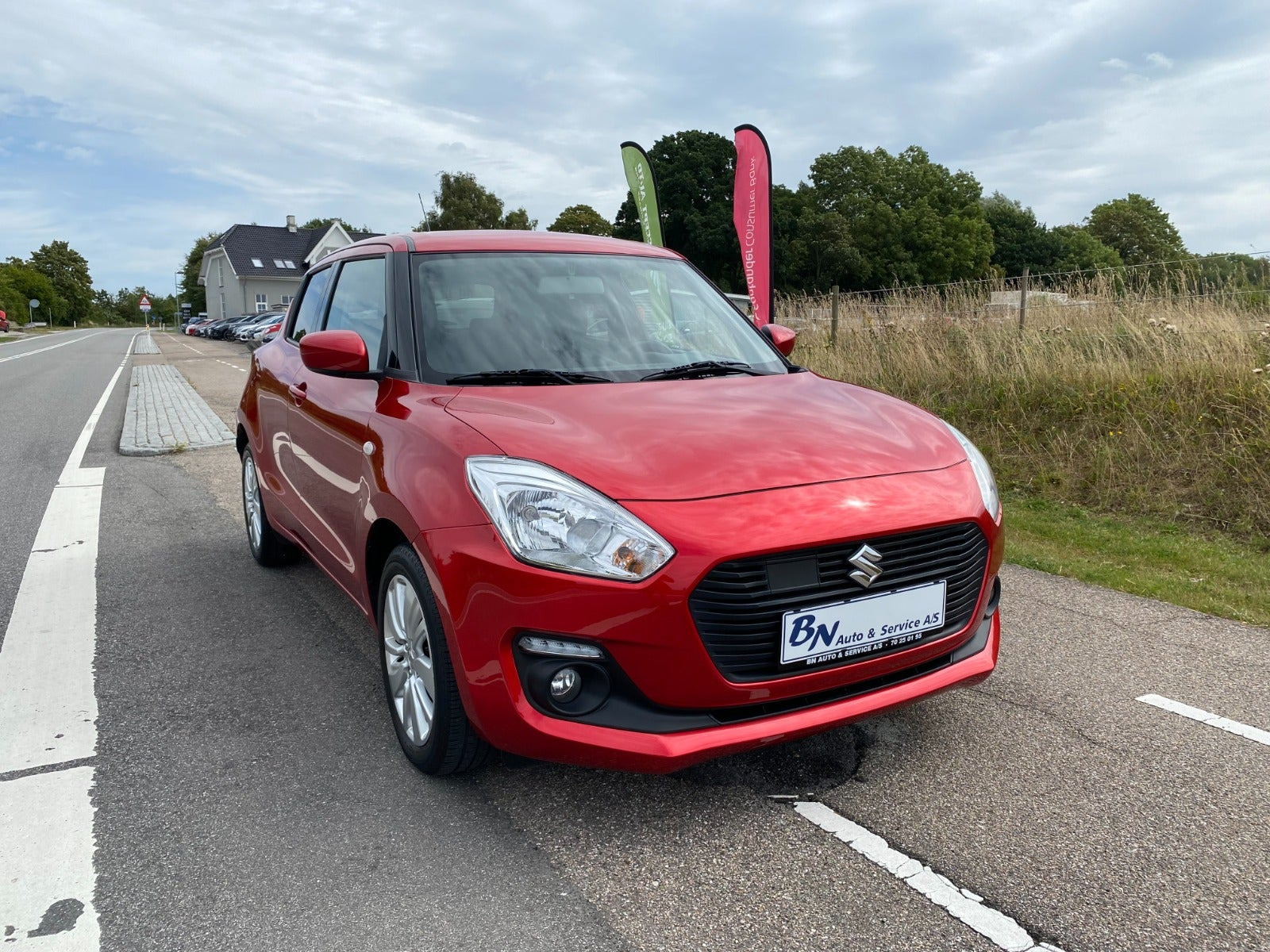 Rød Suzuki Swift fra 2018