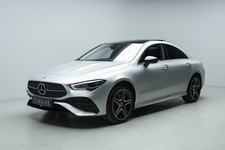 Sølv Mercedes CLA250 e fra 2024