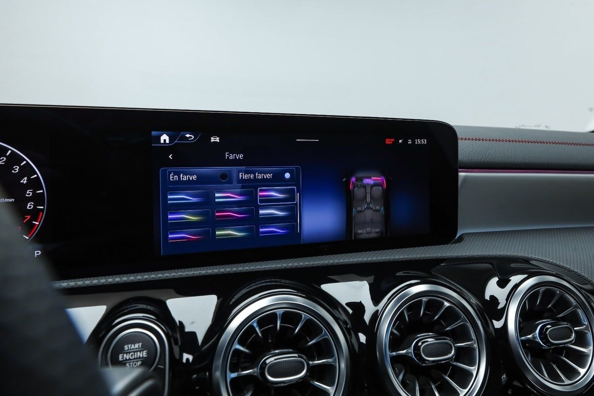 Sølv Mercedes CLA250 e fra 2024