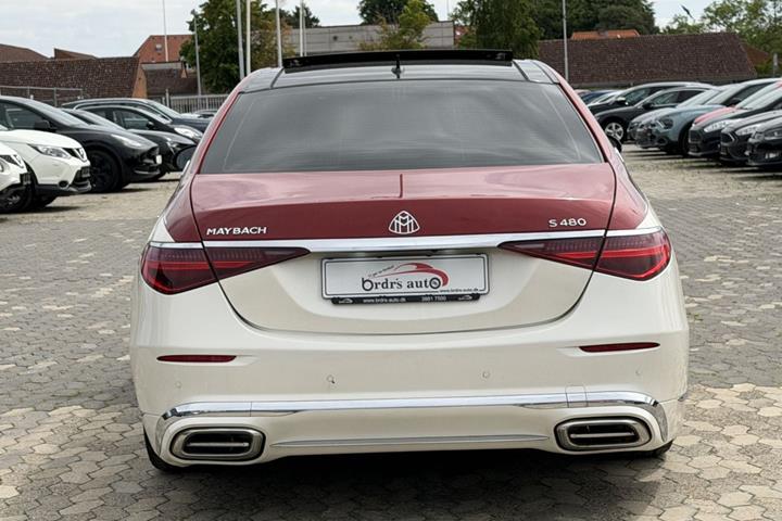 Hvid Mercedes S320 fra 2008