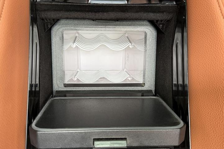 Hvid Mercedes S320 fra 2008