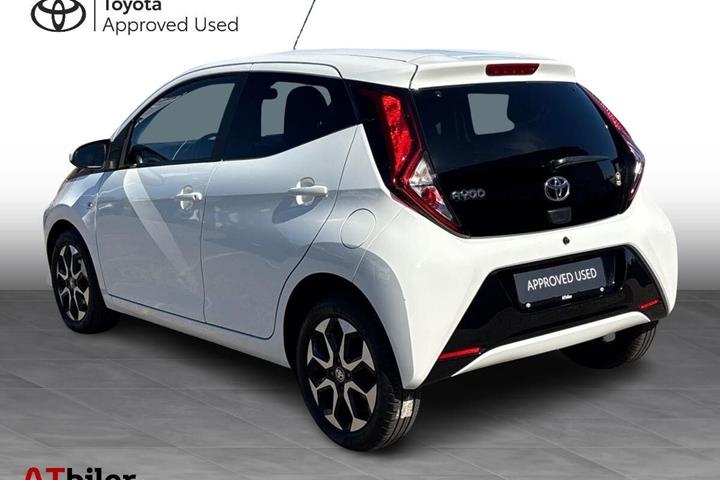 Hvid Toyota Aygo fra 2021