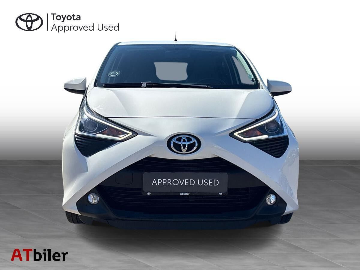 Hvid Toyota Aygo fra 2021
