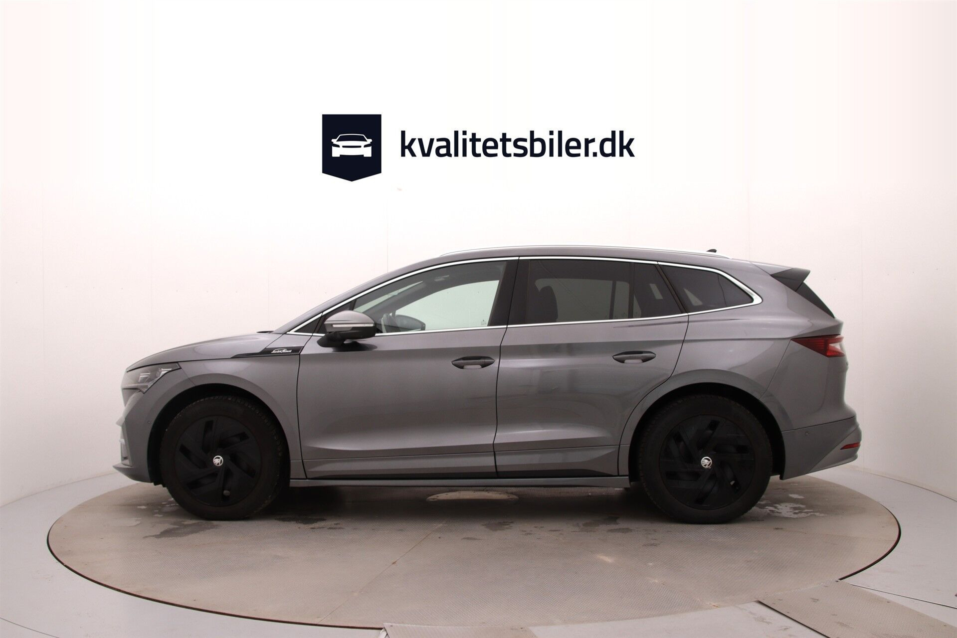 Grå Skoda Enyaq fra 2024