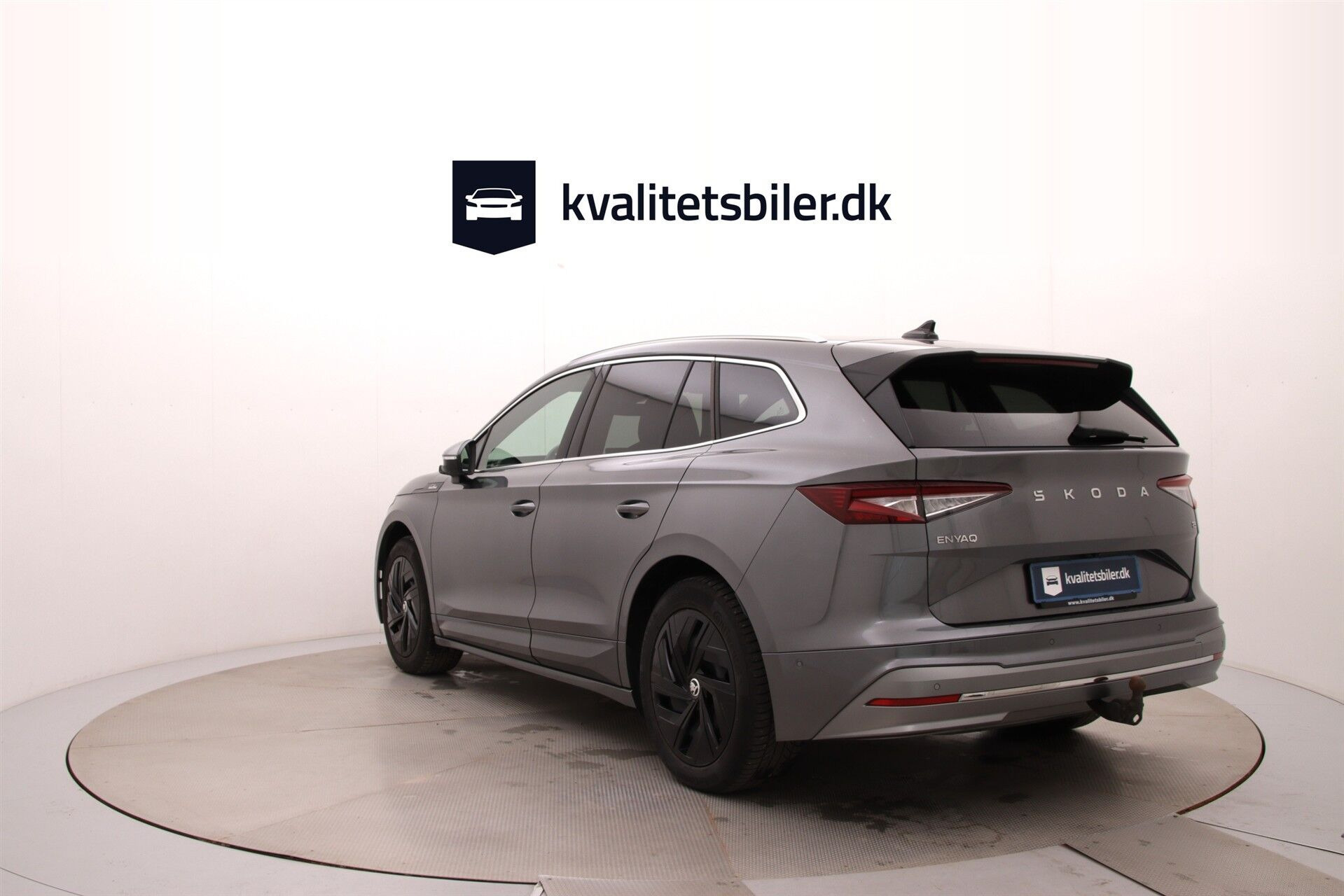 Grå Skoda Enyaq fra 2024