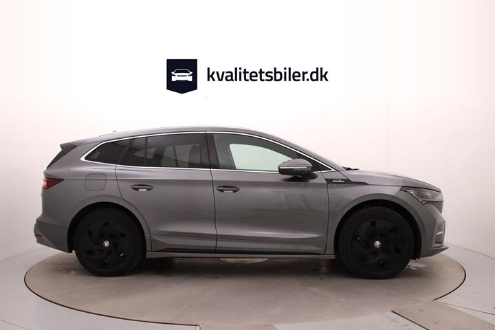 Grå Skoda Enyaq fra 2024