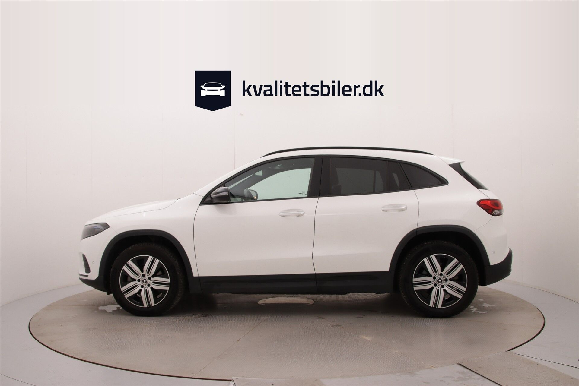 Hvid Mercedes EQA 250+ fra 2023