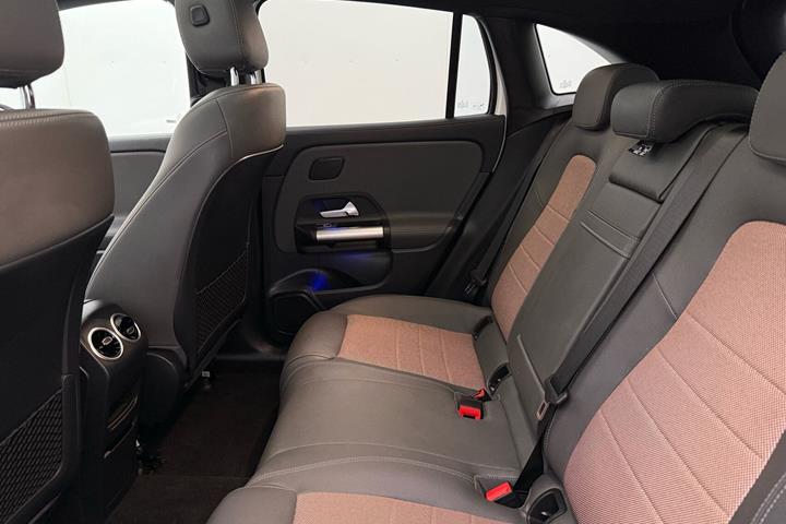 Hvid Mercedes EQA 250+ fra 2023