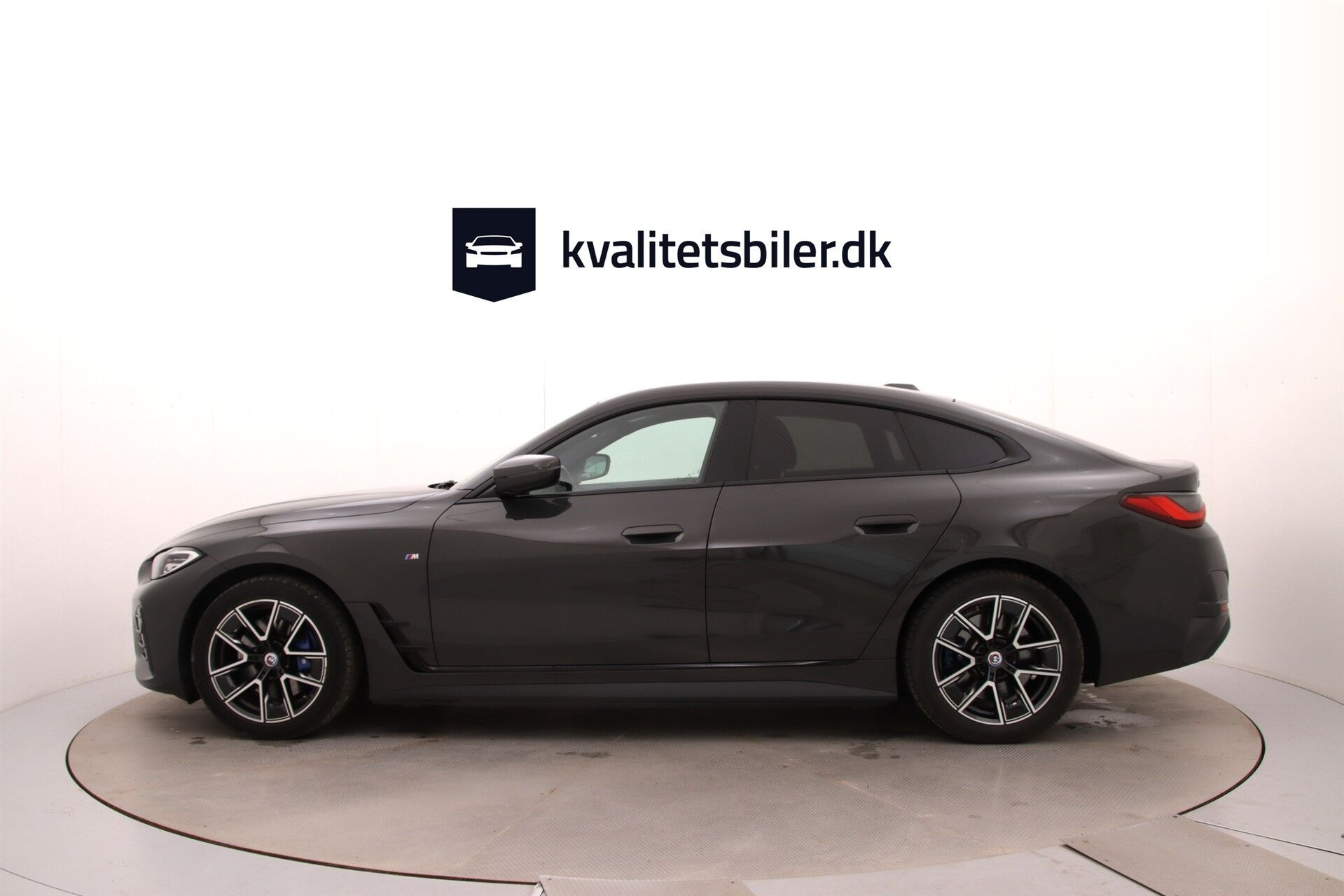 Grå BMW i4 fra 2022