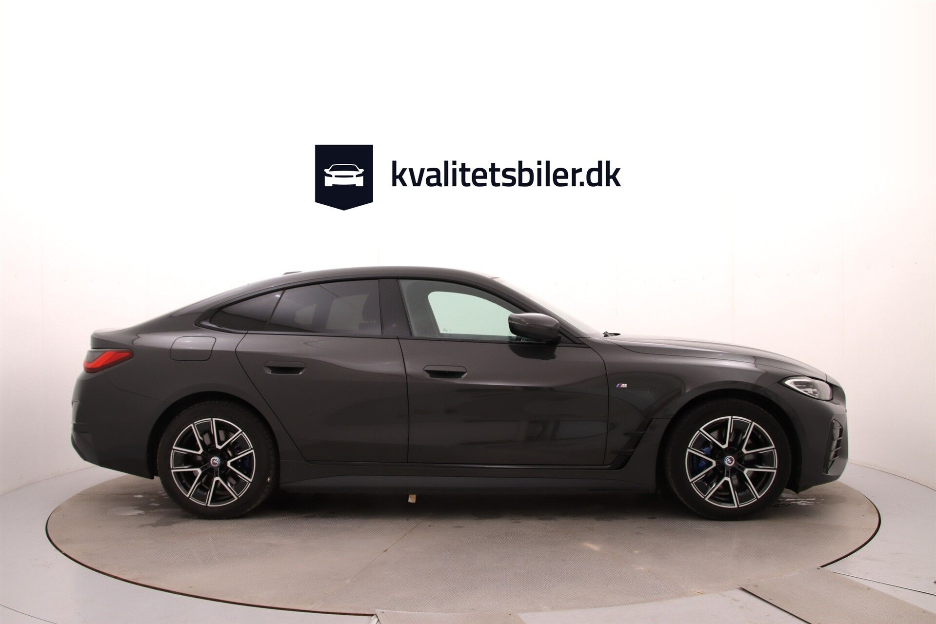Grå BMW i4 fra 2022