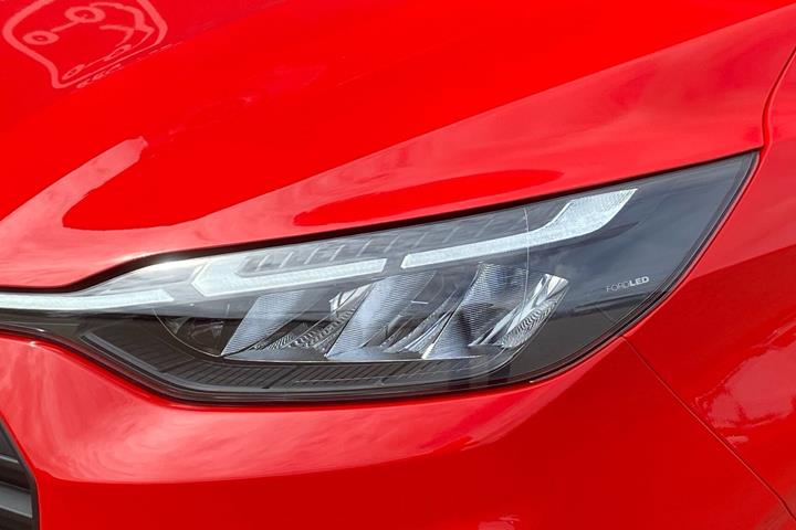 Rød Ford Transit Custom fra 2026