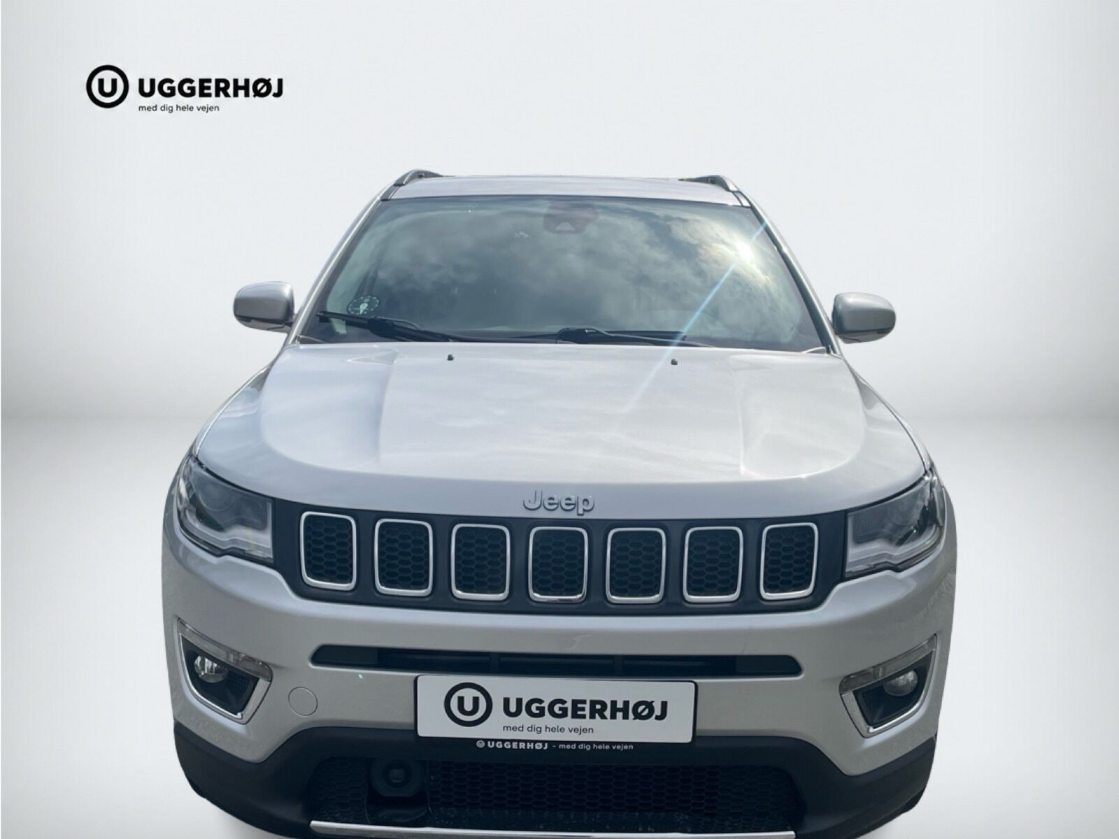 Sølv Jeep Compass fra 2020