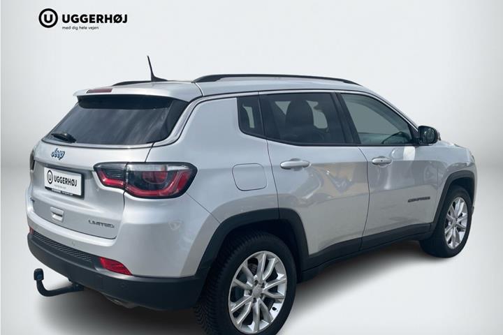 Sølv Jeep Compass fra 2020