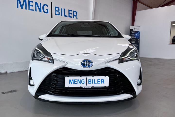 Hvid Toyota Yaris fra 2019