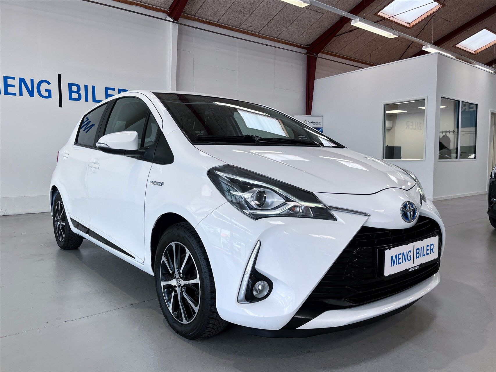 Hvid Toyota Yaris fra 2019