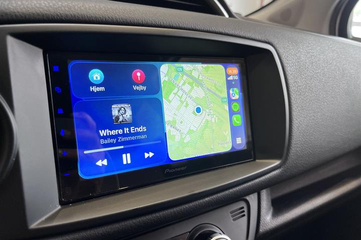 Hvid Toyota Yaris fra 2019