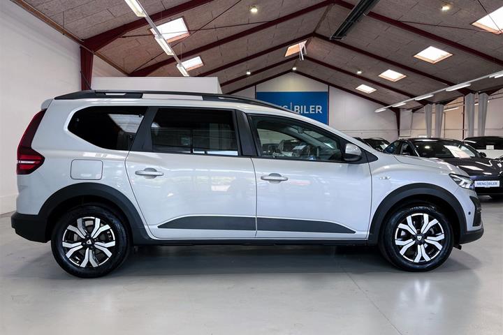 Sølv Dacia Jogger fra 2022