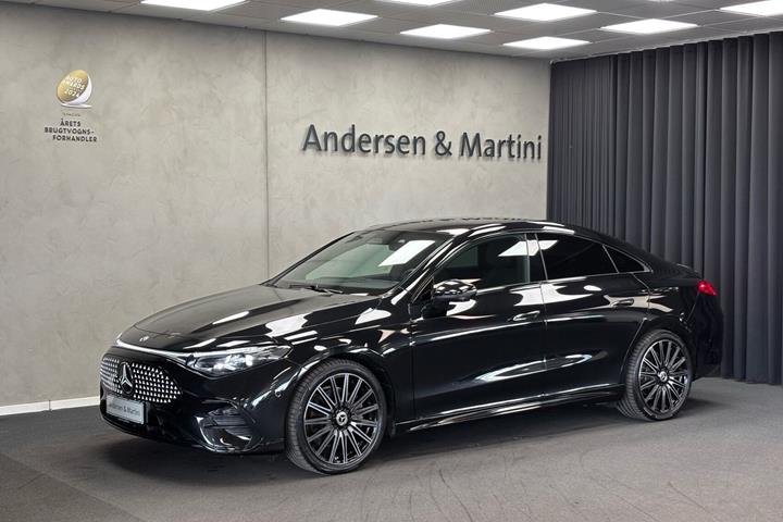 Sort Mercedes CLA250+ fra 2025