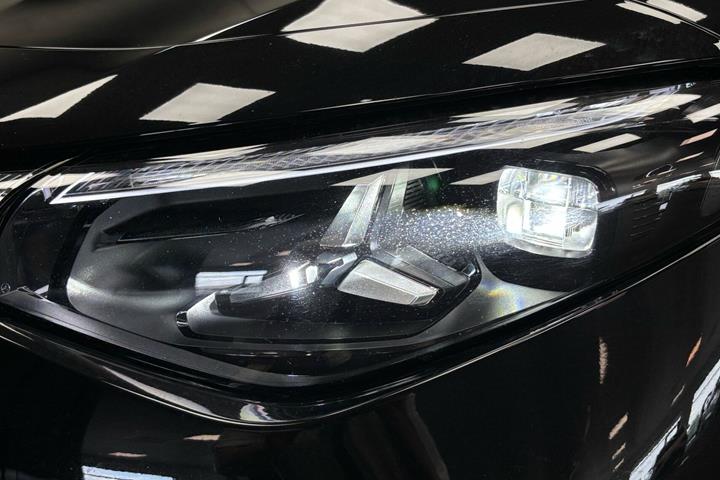 Sort Mercedes CLA250+ fra 2025