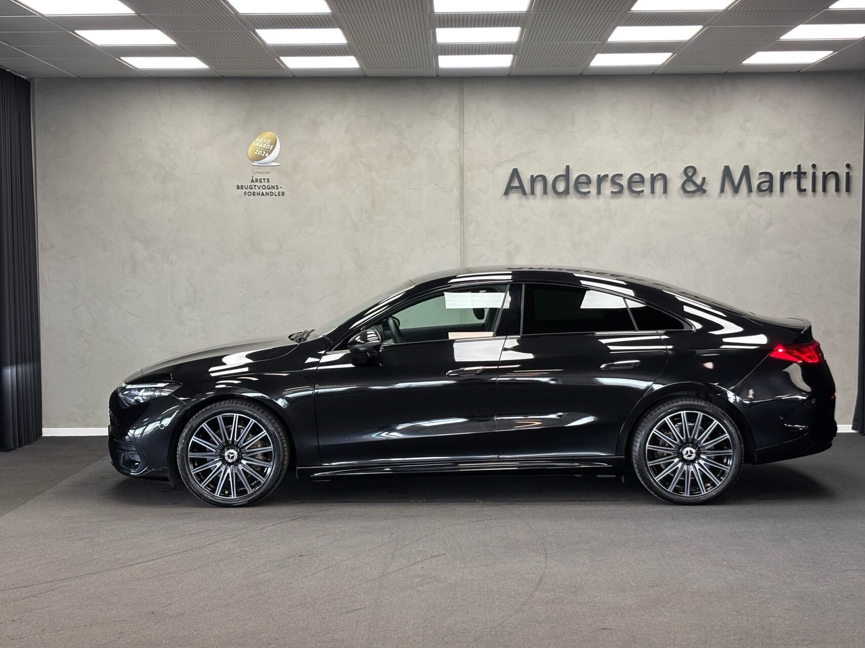 Sort Mercedes CLA250+ fra 2025