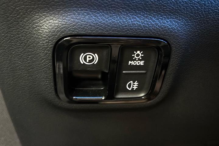 Sort Mercedes CLA250+ fra 2025
