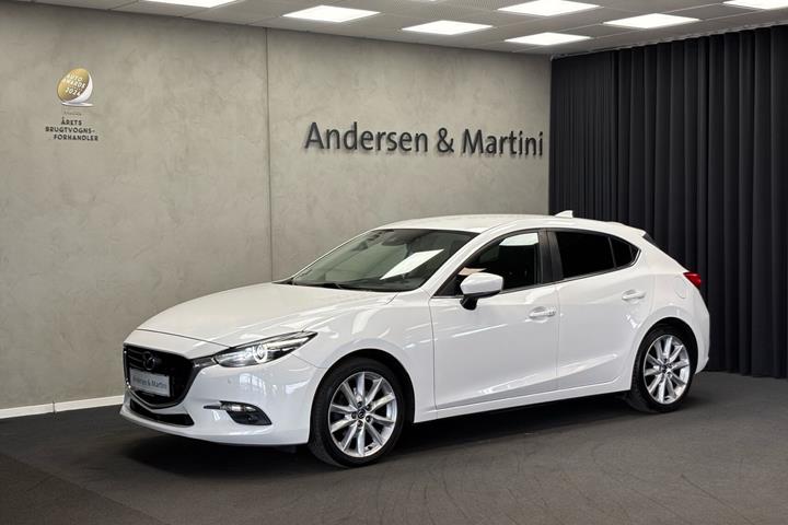 Hvid Mazda 3 fra 2018