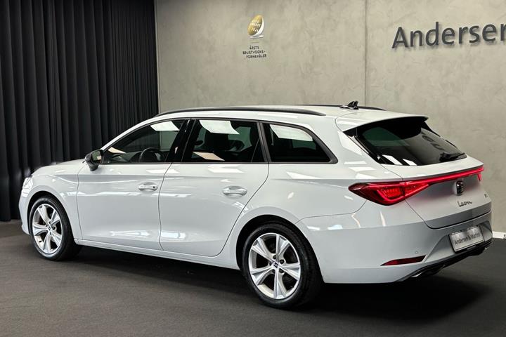 Hvid Seat Leon fra 2021