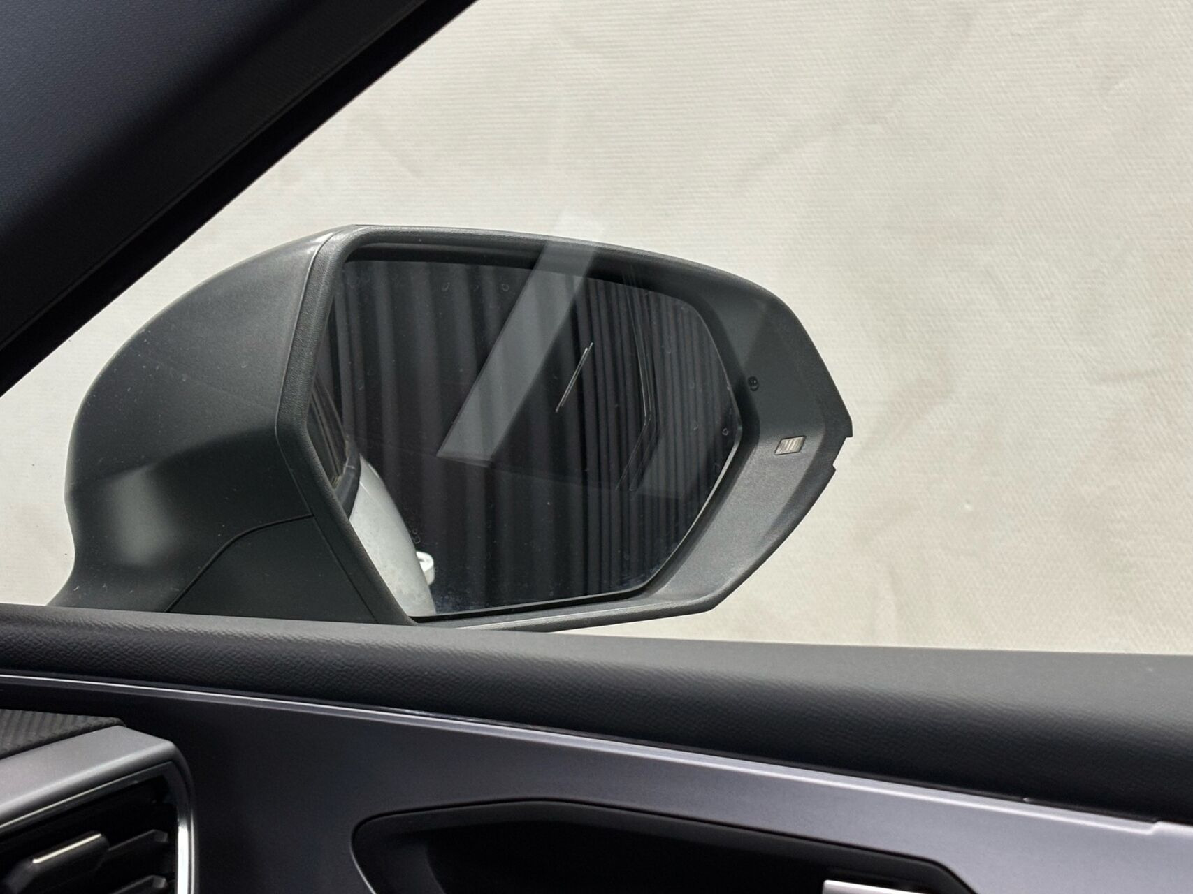 Hvid Seat Leon fra 2021