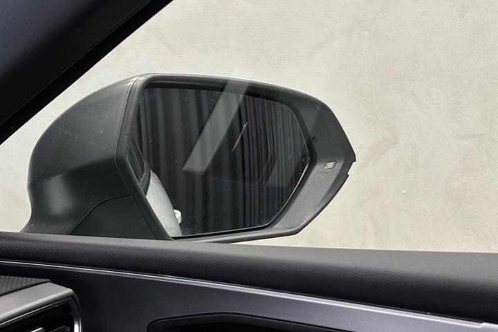 Hvid Seat Leon fra 2021
