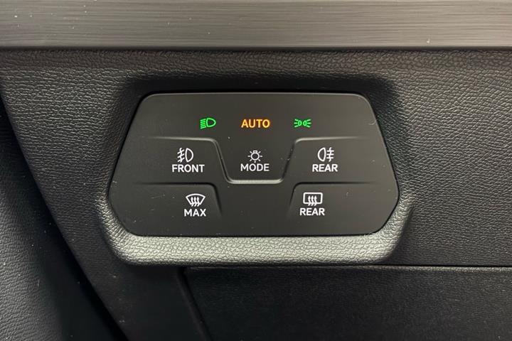 Hvid Seat Leon fra 2021