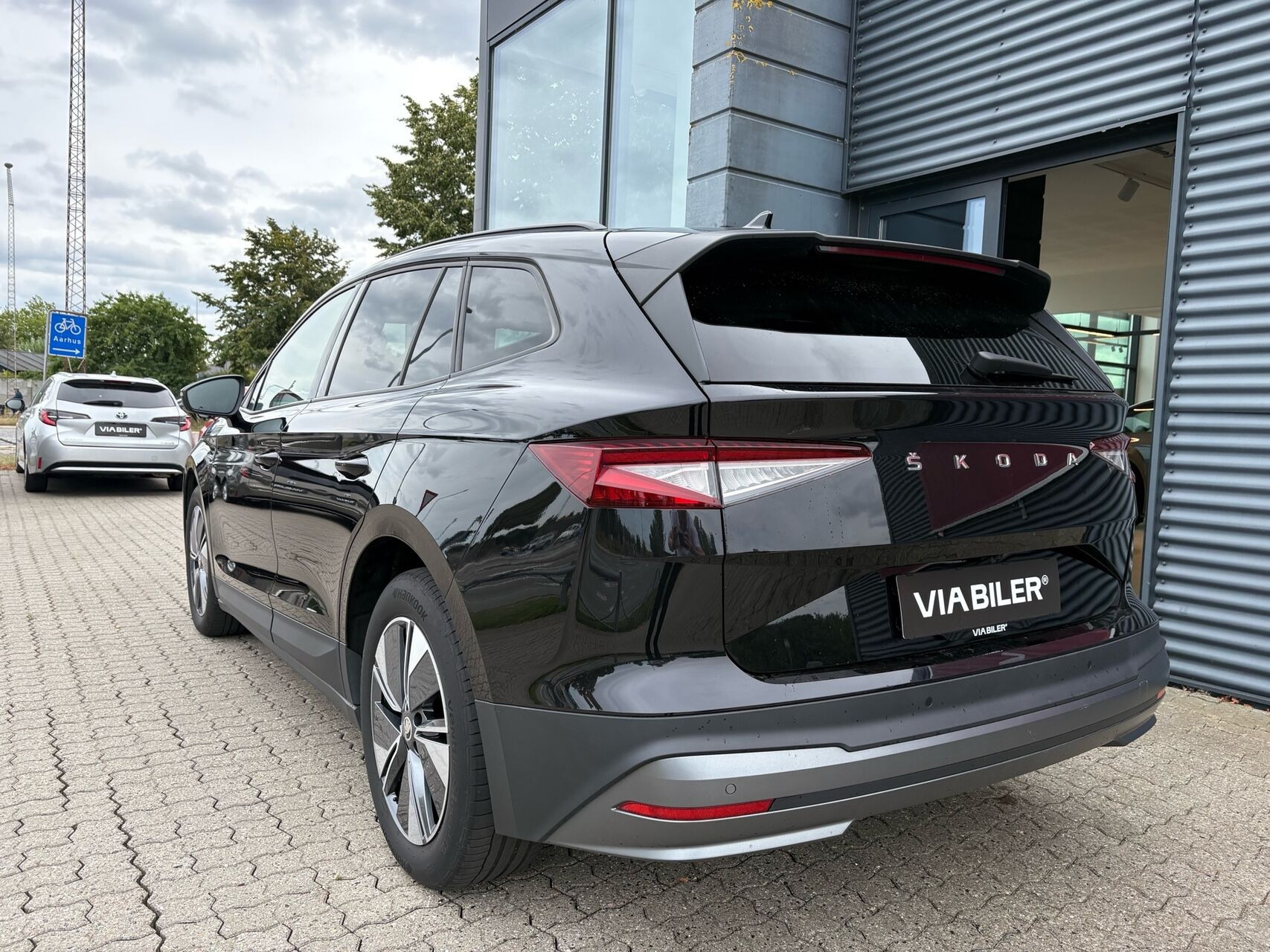 Sort Skoda Enyaq fra 2023