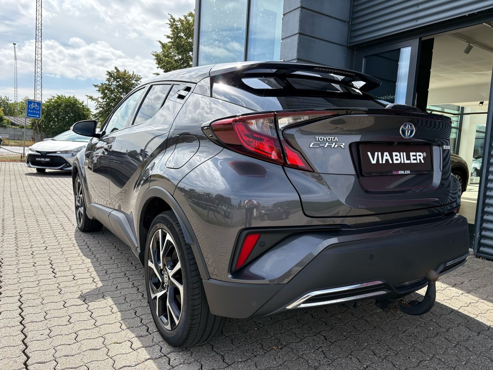 Sort Toyota C-HR fra 2020