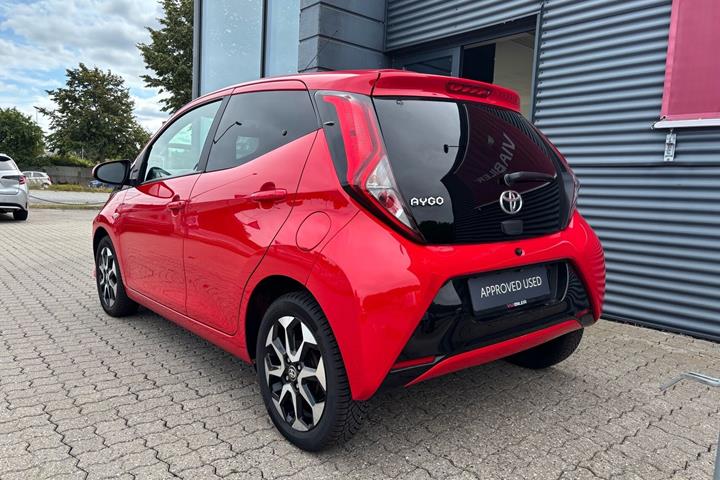 Rød Toyota Aygo fra 2020