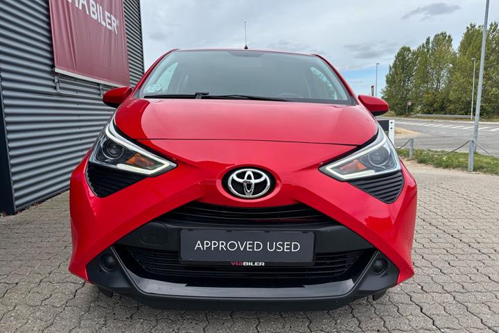 Rød Toyota Aygo fra 2020