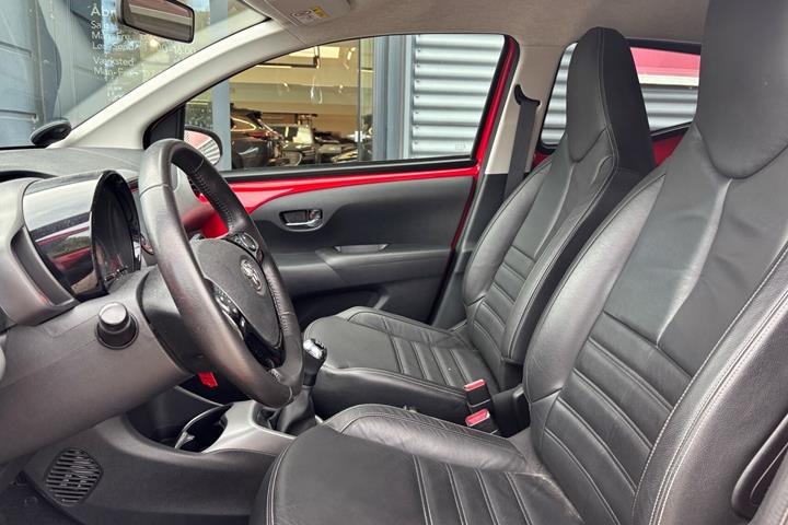 Rød Toyota Aygo fra 2020
