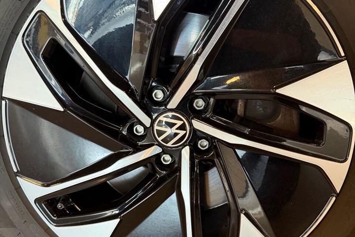 Rød VW ID.4 fra 2023
