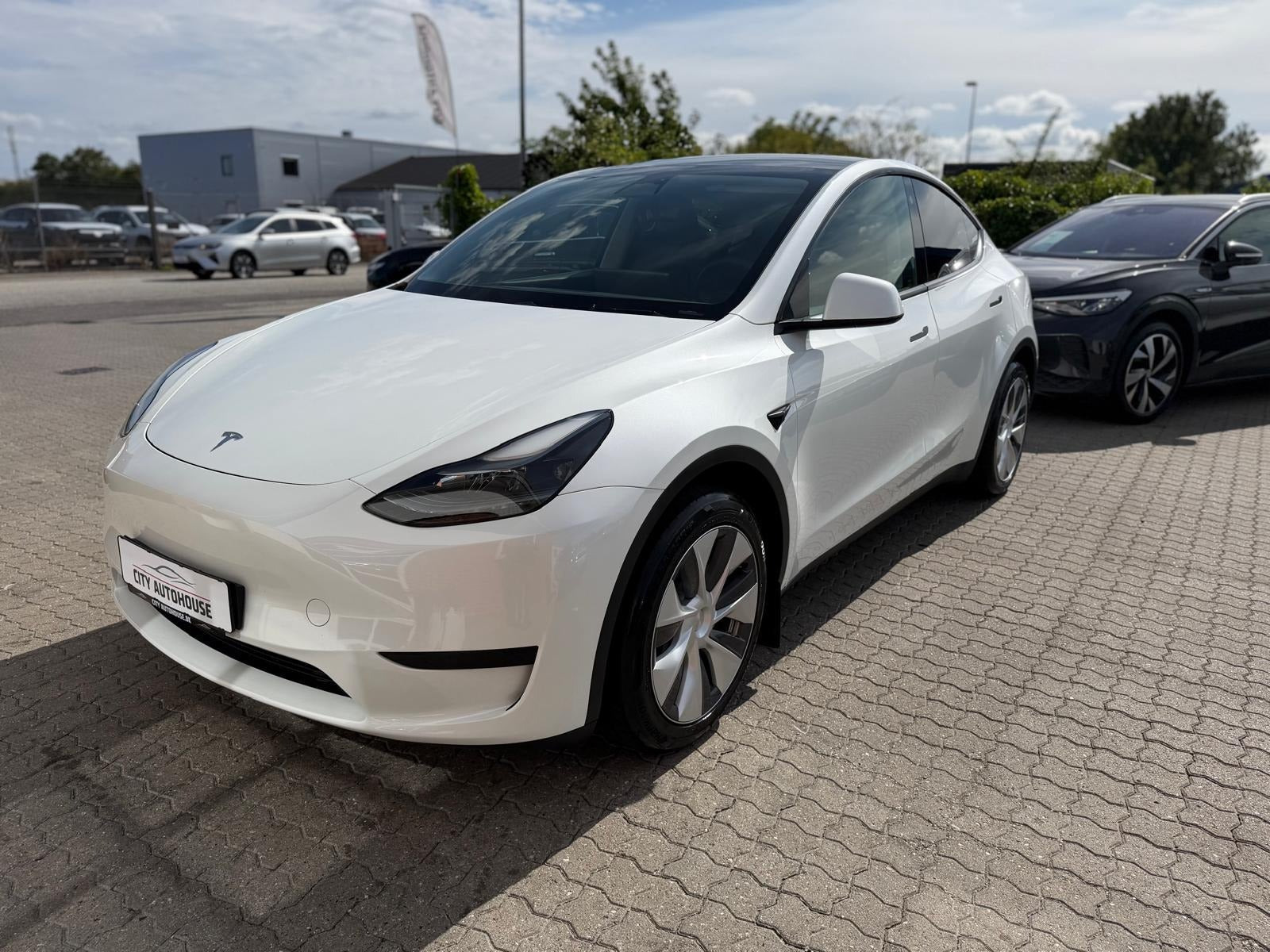 Tesla Model Y Long Range RWD