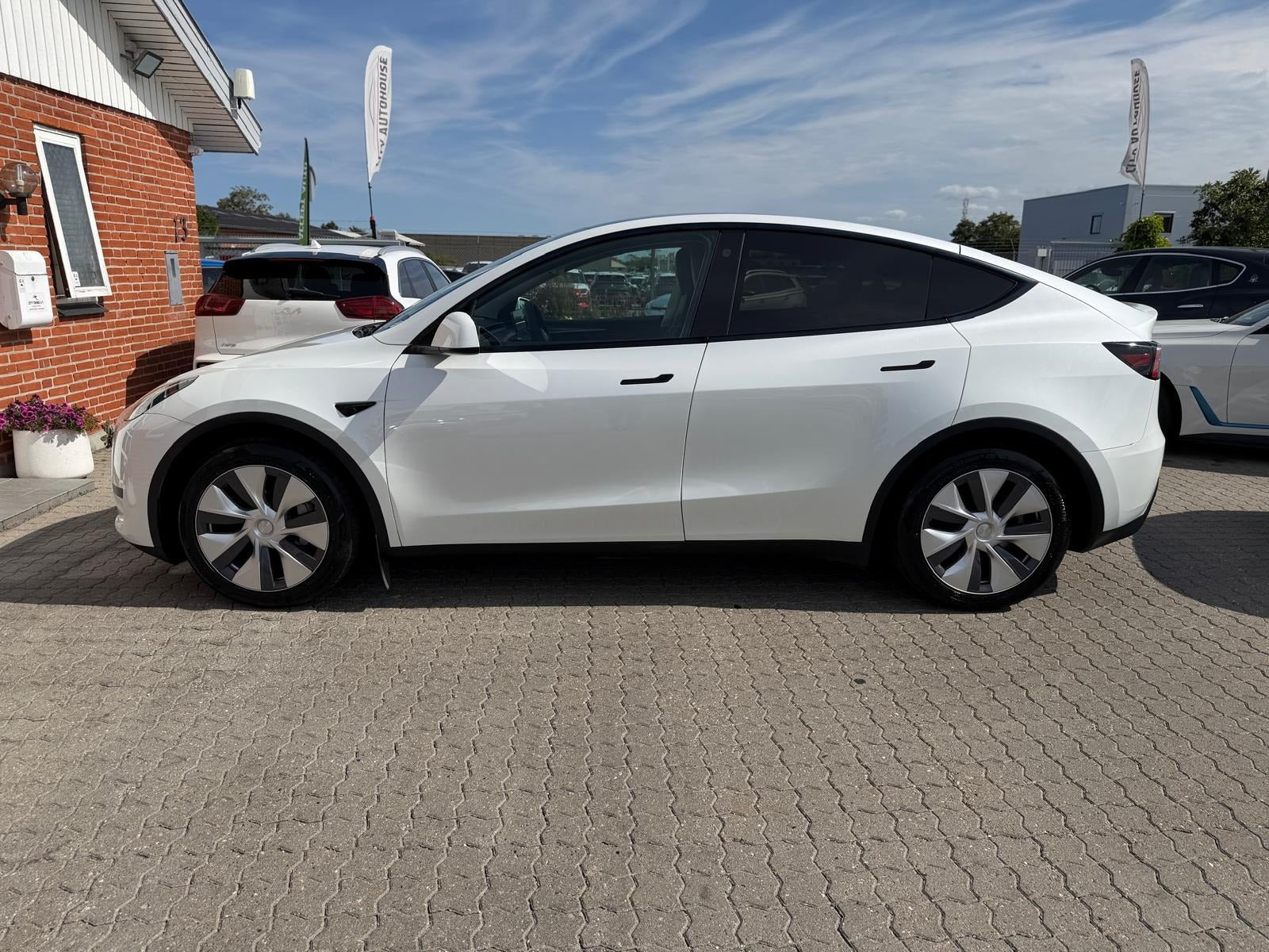undefined Tesla Model Y fra 2023