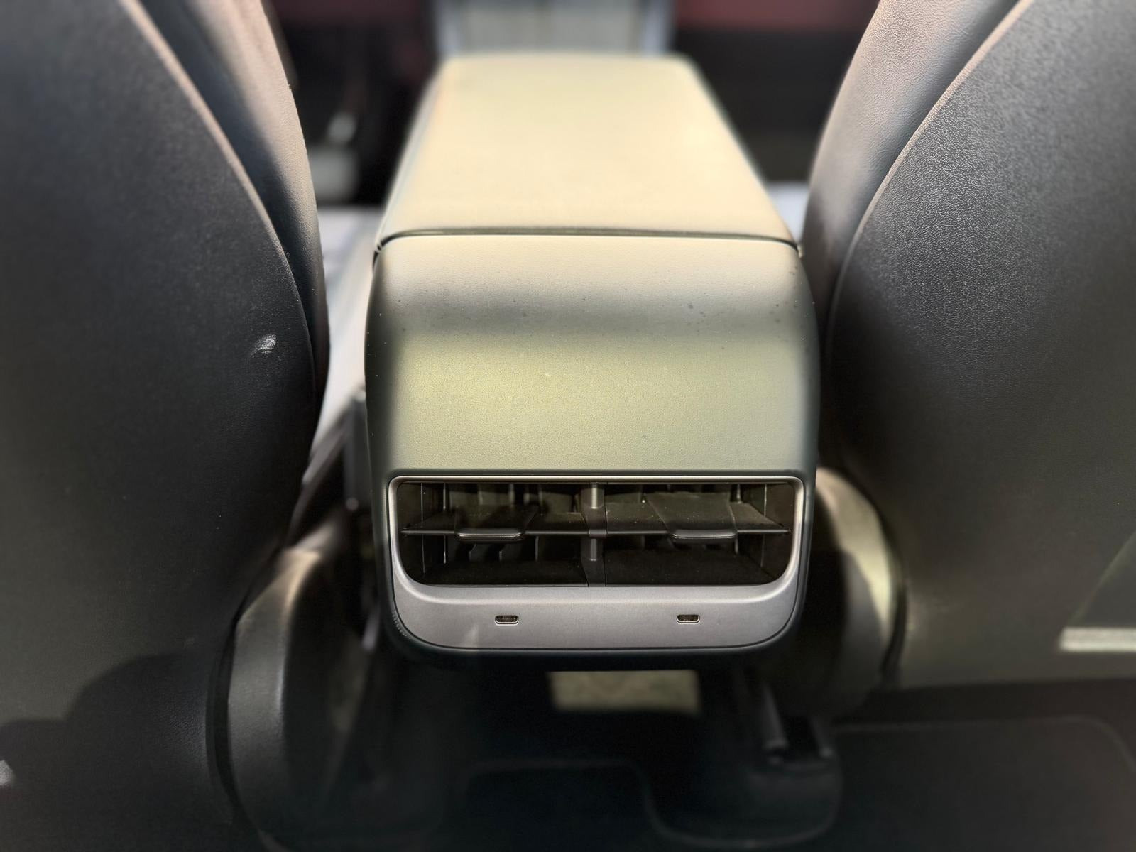 undefined Tesla Model Y fra 2023