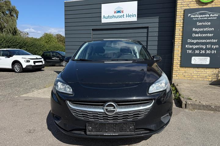 Sort Opel Corsa fra 2019