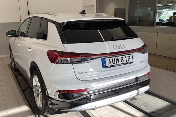 Hvid Audi Q4 e-tron fra 2023