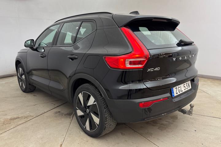 Sort Volvo XC40 fra 2024