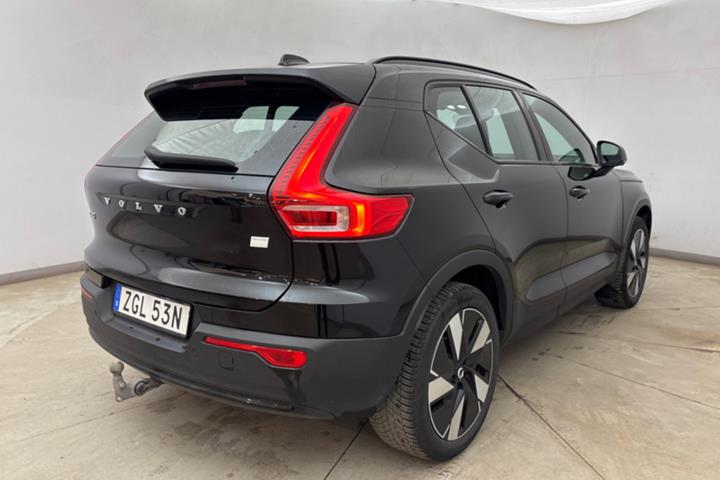 Sort Volvo XC40 fra 2024