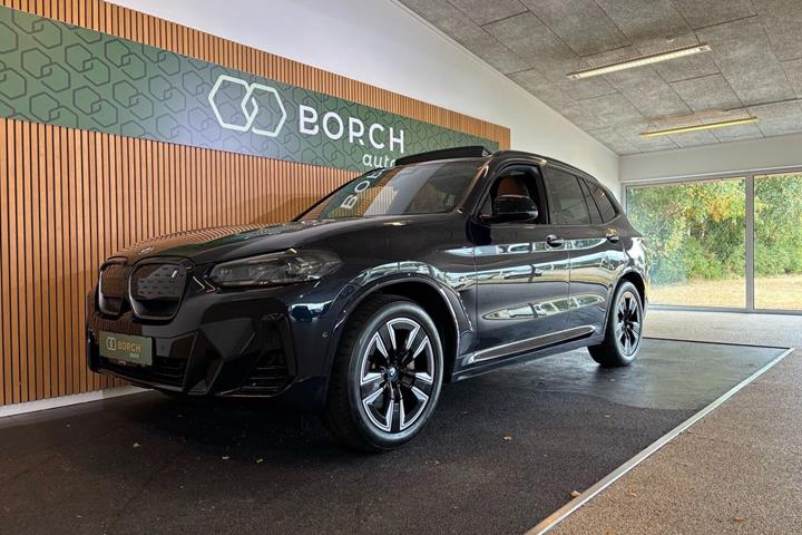 Sort BMW iX3 fra 2022