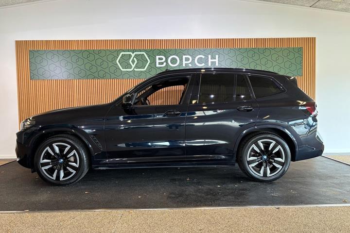Sort BMW iX3 fra 2022