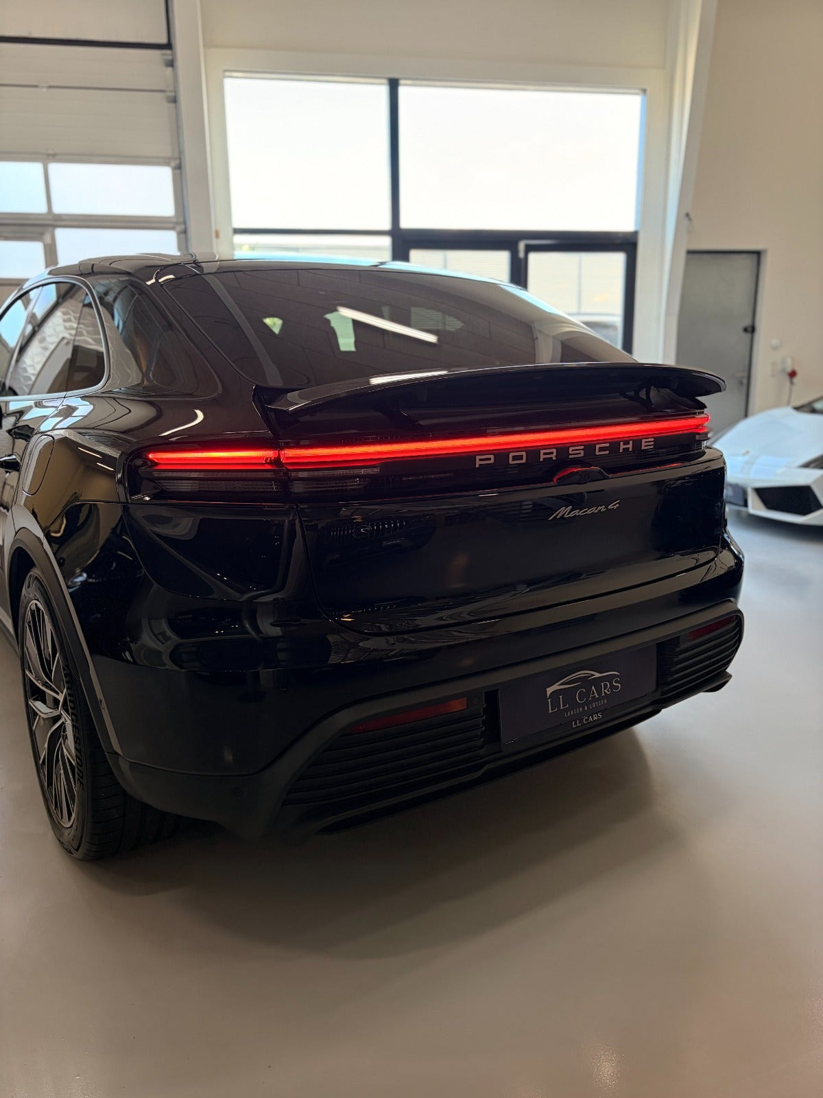 undefined Porsche Macan 4 fra 2026