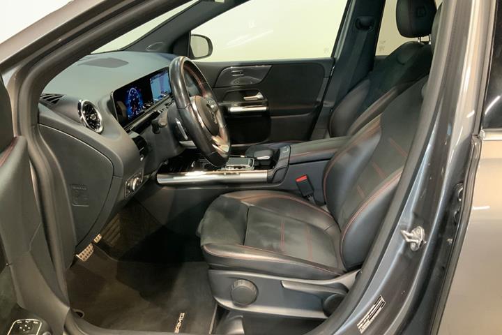Grå Mercedes B220 d fra 2019