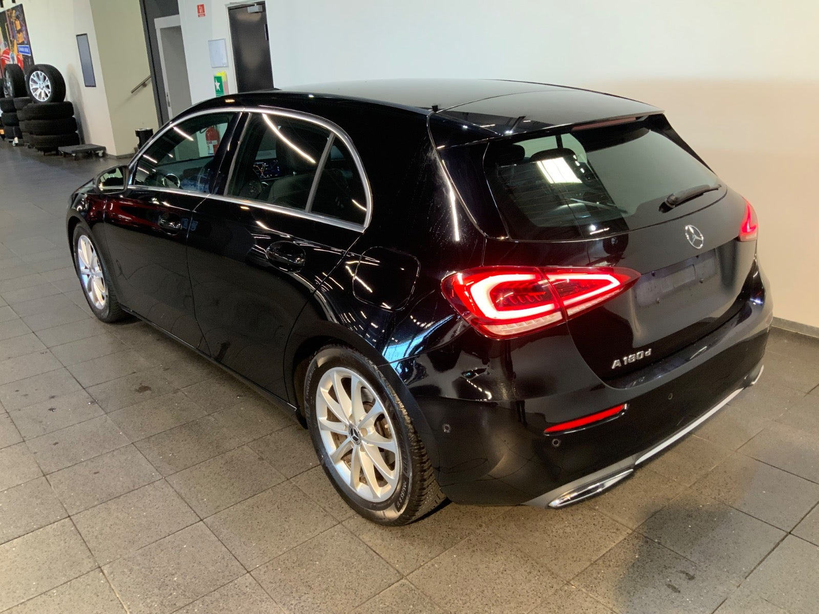 Sort Mercedes A180 d fra 2019